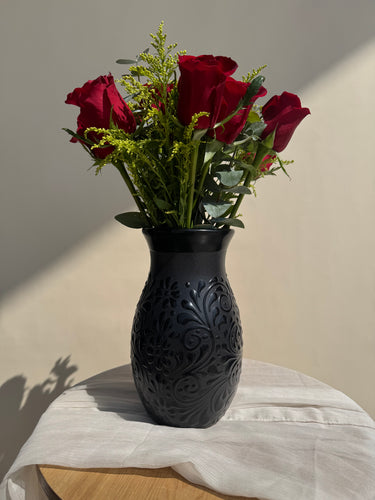 Flores de Guanajuato Vase (Black) With Rim