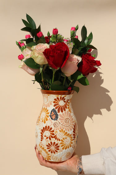 Recuerdos y Monarcas Vase