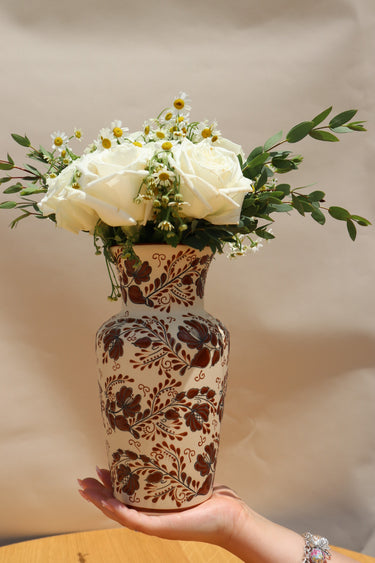 Brown Flores Elegante Vase