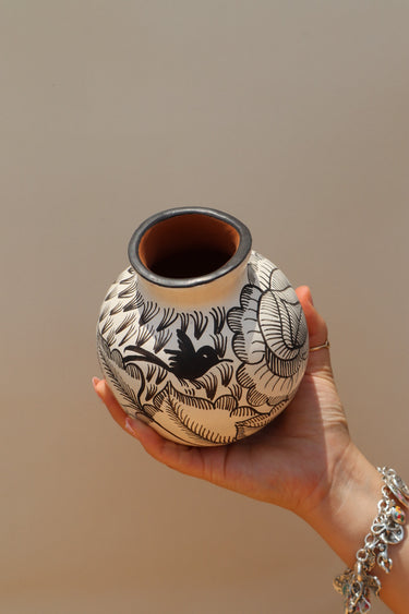 Ancestral Michoacán Vase (white small)