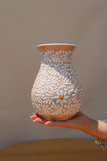 Puebla Talavera Daisy Flower Vase (Cream)