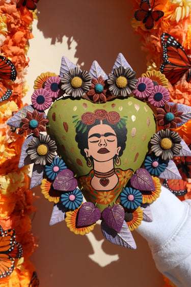 Corazón Frida (Green) 💚 | Frida Kahlo Heart Shaped Wall Decor (green) | Handmade in Mexico