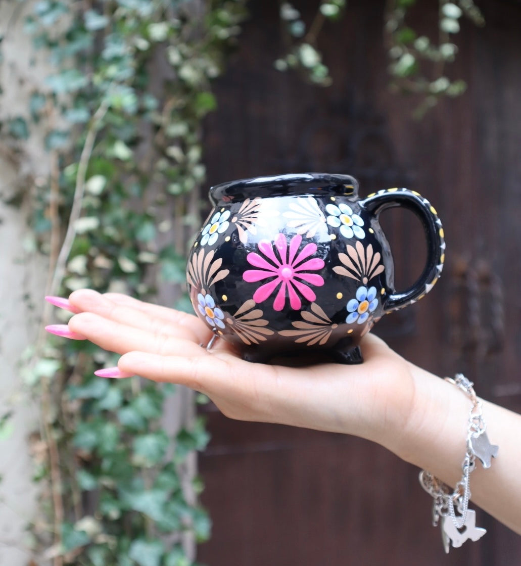 Tacita Cauldron - Black