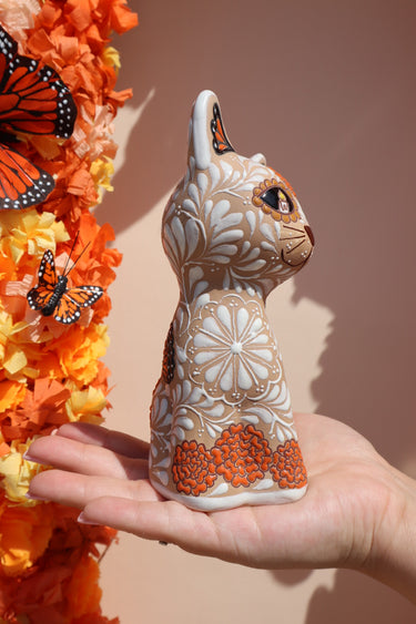 PREORDER: (Handmade to order: Receive in November) Dia de Muertos Cat (Gatito) Figurine