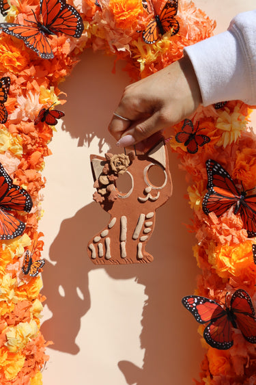 Gatito Recuerdo | Handmade Mexican Clay Cat Wall Hanging