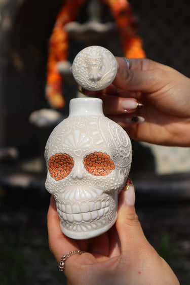 Tequilero White Cempasúchil Skull (Mini)