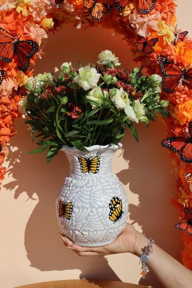 Puebla Talavera Vase (White Grey)