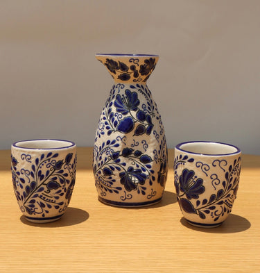 Blue Flores Elegante Sake Set