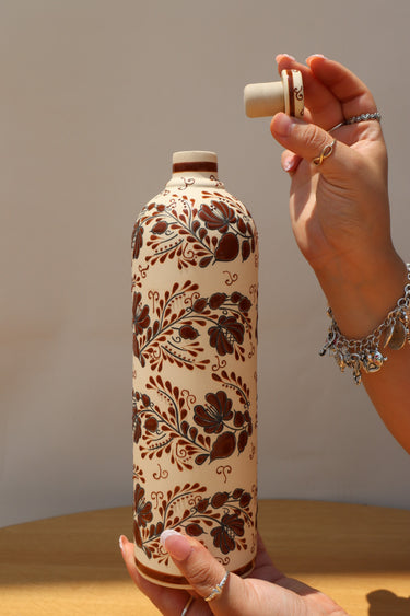 Brown Flores Elegante Artisan Bottle Set