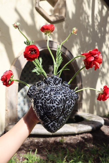 Talavera Corazón Wall Hanging (Black) (Heart)